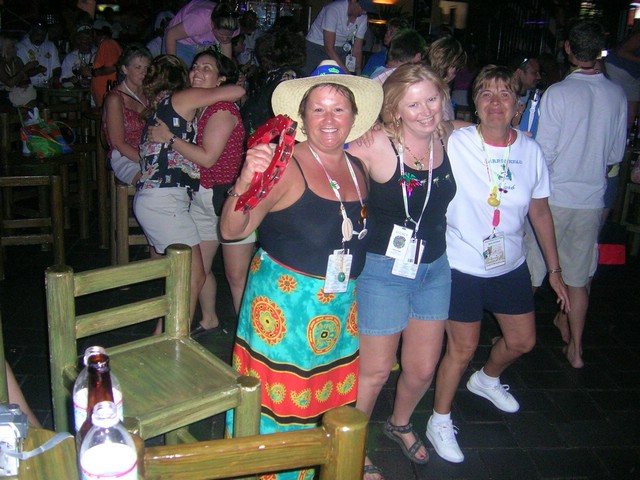 phcruise20054806.jpg